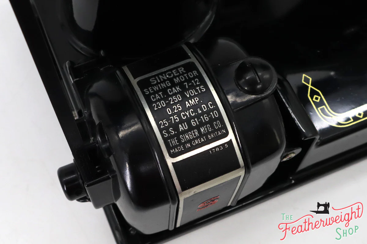 Singer Featherweight 221K Sewing Machine, 1957 - EM018*** - Image 18