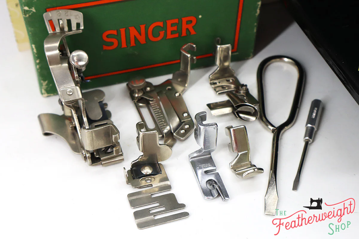 Singer Featherweight 221K Sewing Machine, 1957 - EM018*** - Image 19