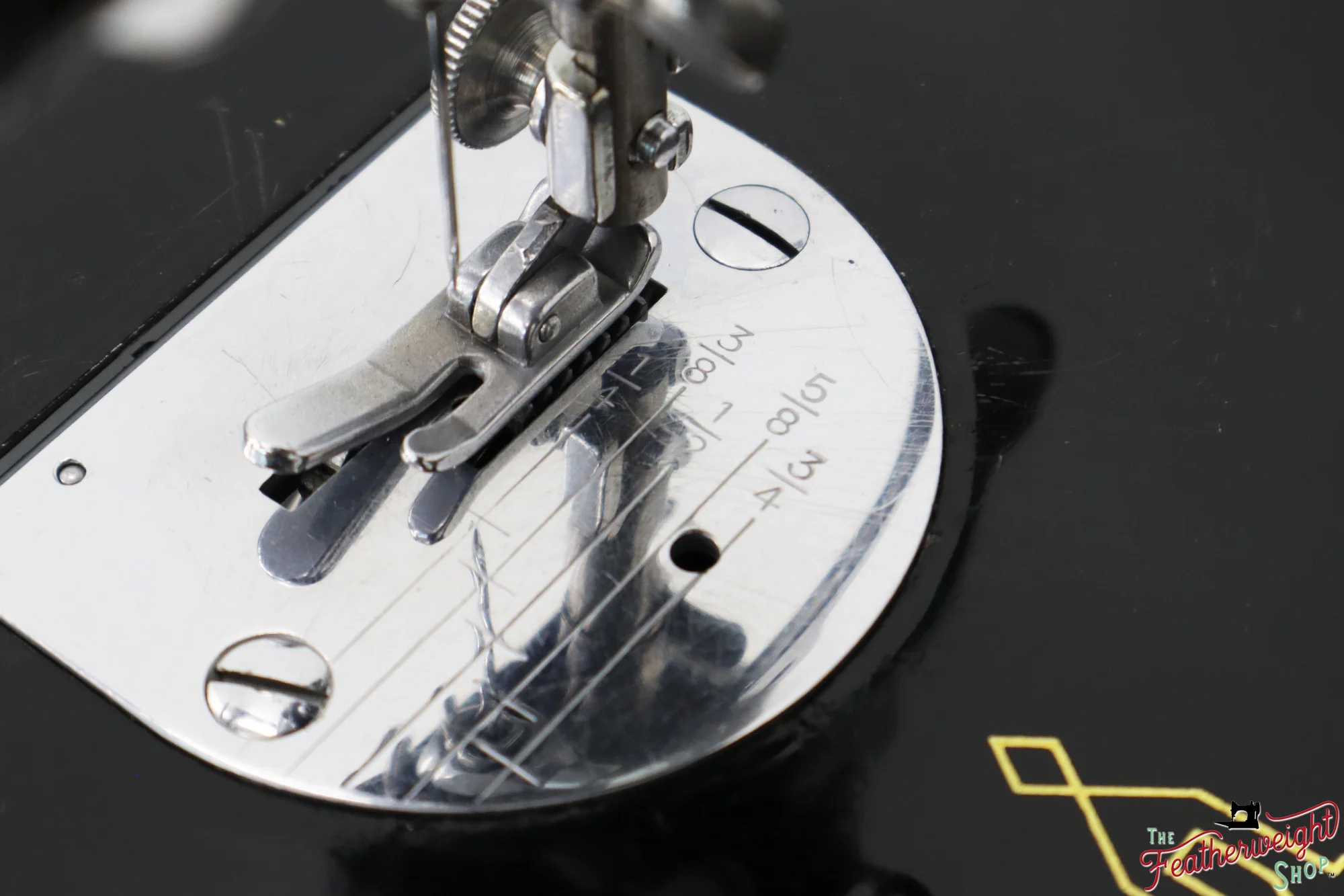 Singer Featherweight 221K Sewing Machine, 1957 - EM020*** - Image 14