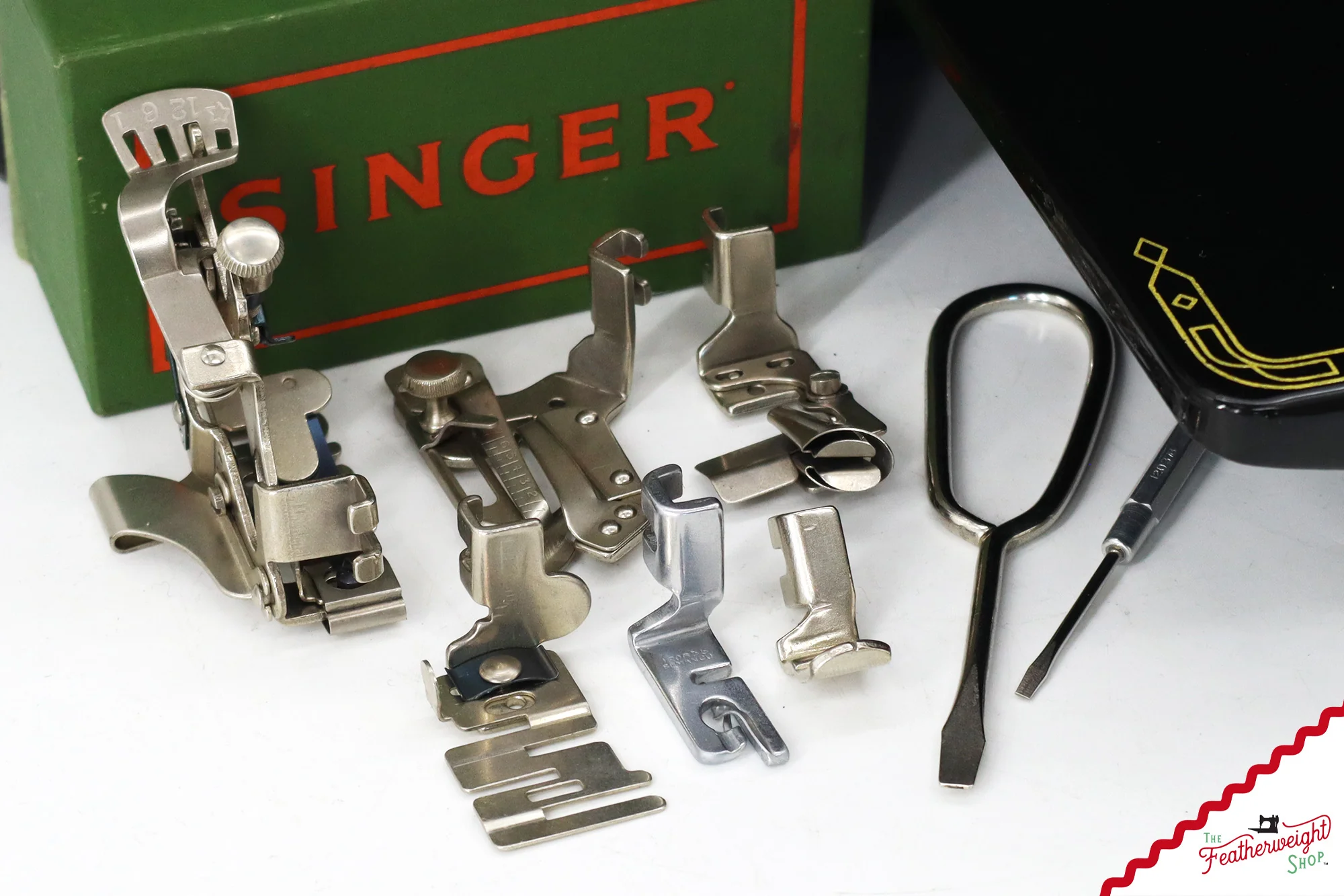 Singer Featherweight 221K Sewing Machine, 1957 - EM0204** - Image 16