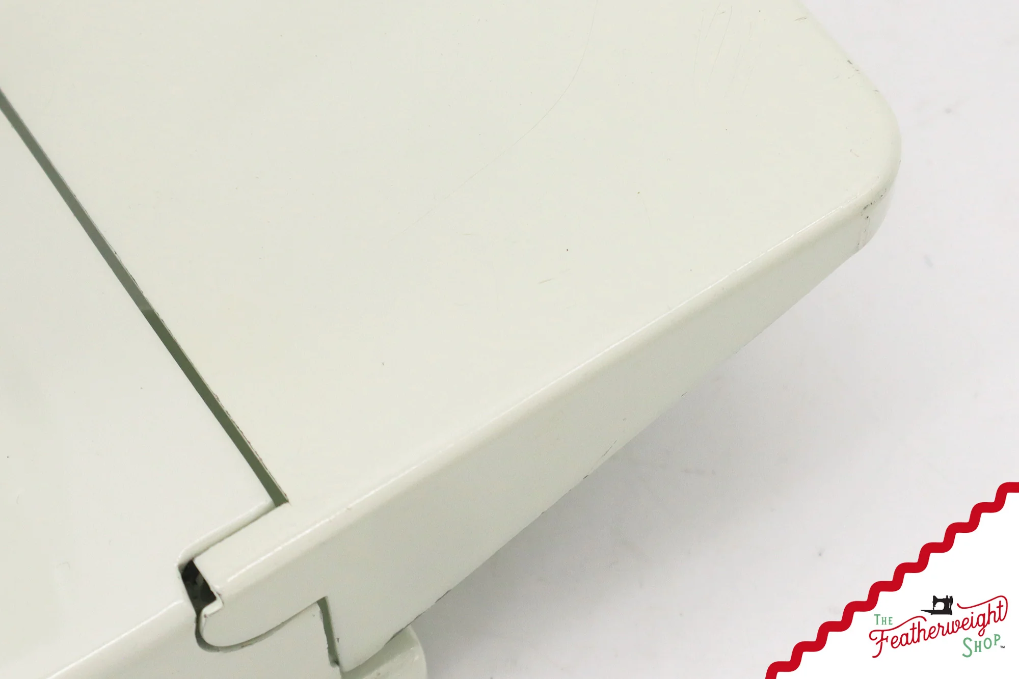 Singer Featherweight 221K Sewing Machine, British WHITE EV968*** - Image 10