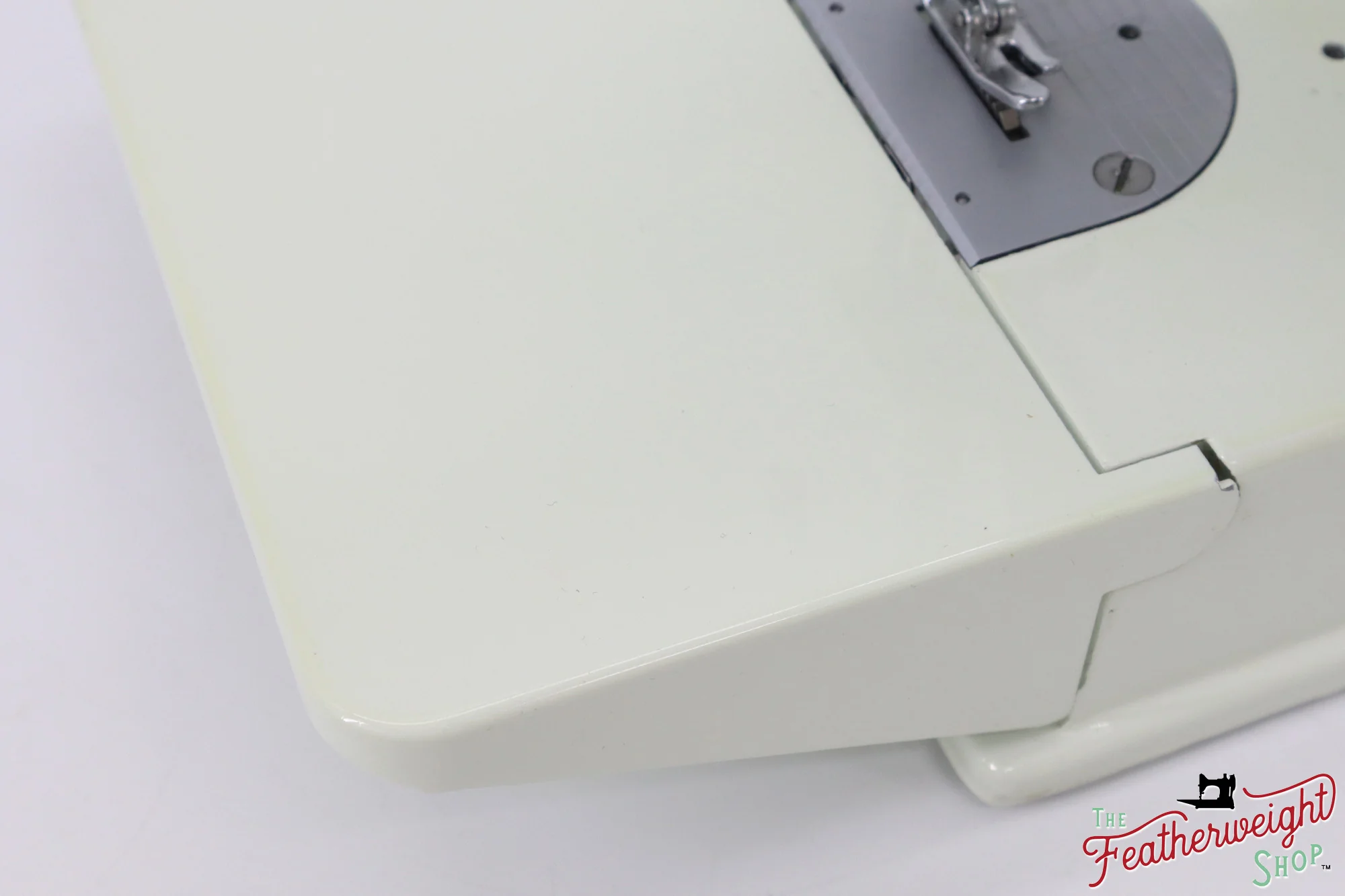 Singer Featherweight 221K Sewing Machine, British WHITE EV9694** - Image 7