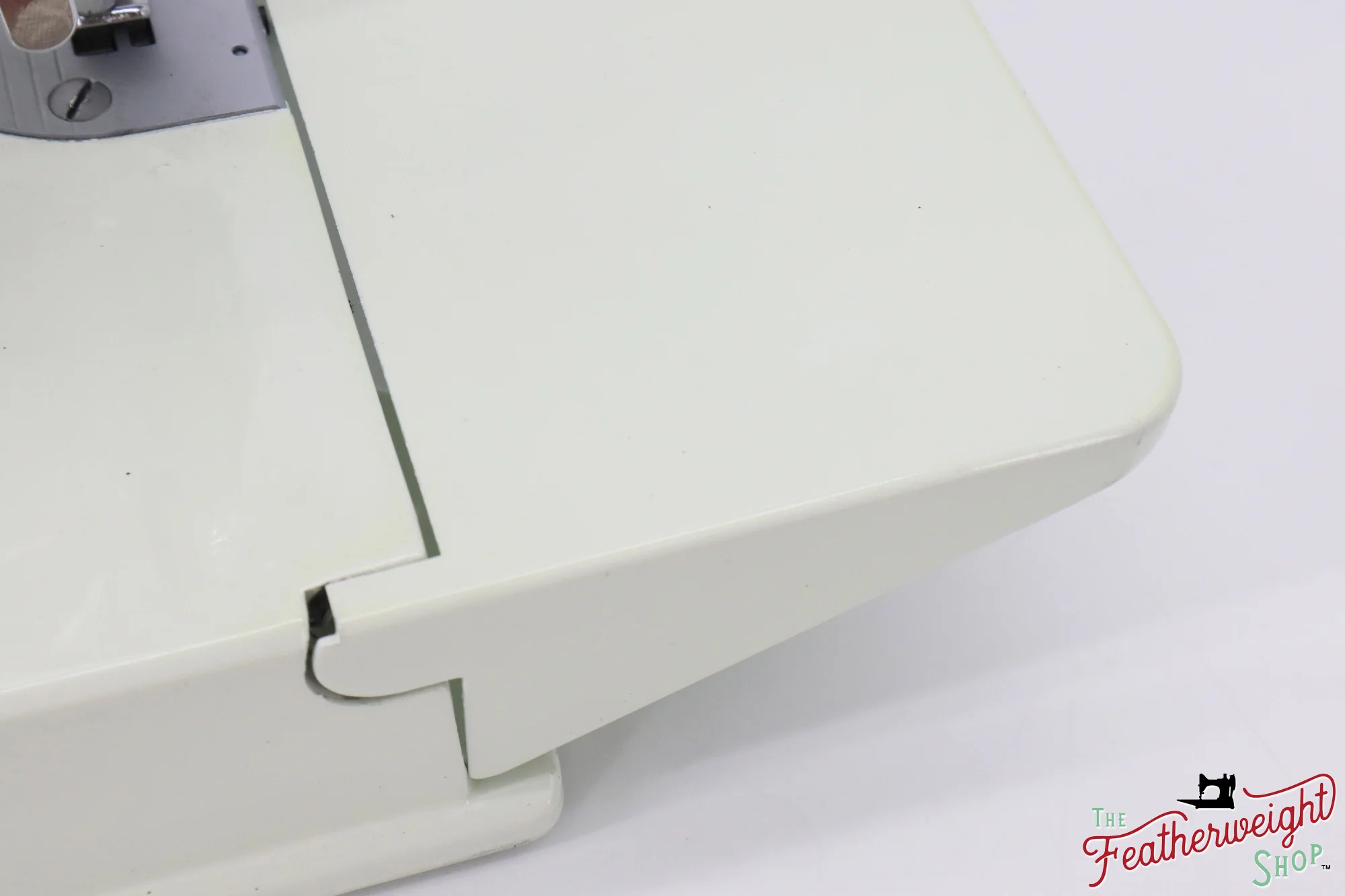 Singer Featherweight 221K Sewing Machine, British WHITE EV9694** - Image 8