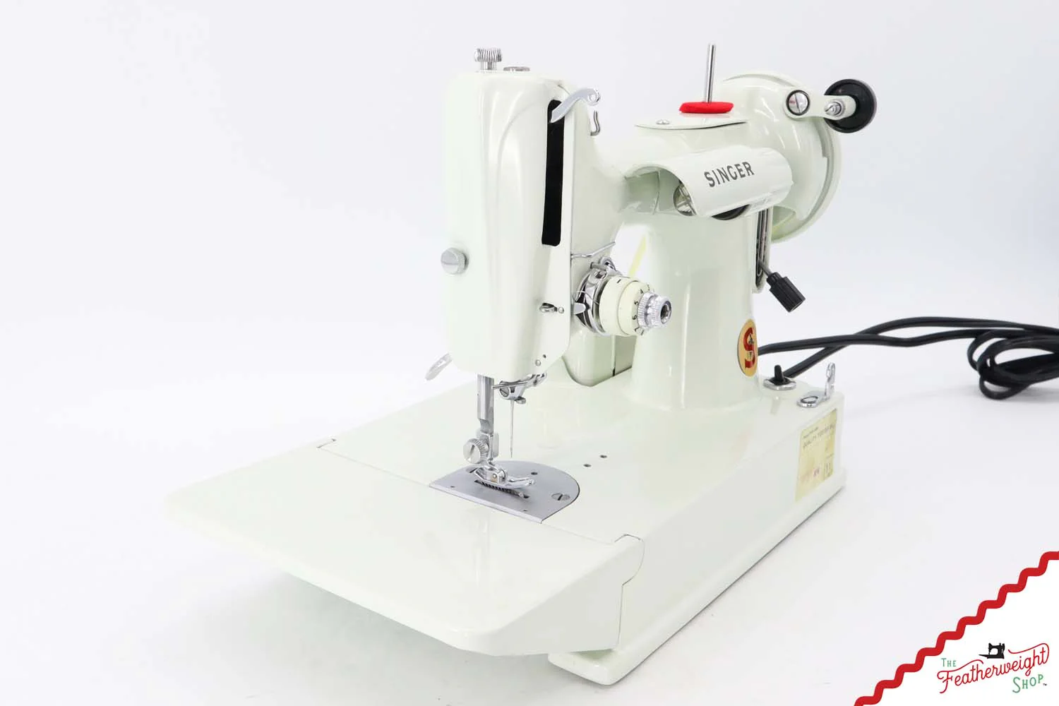 Singer Featherweight 221K Sewing Machine, British WHITE EV98612* - Image 3