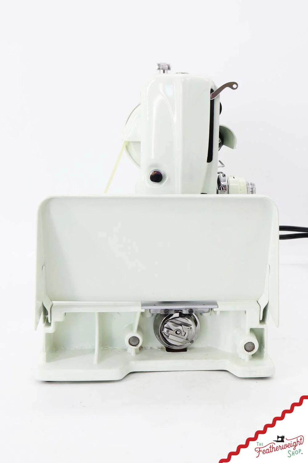 Singer Featherweight 221K Sewing Machine, British WHITE EV98612* - Image 5
