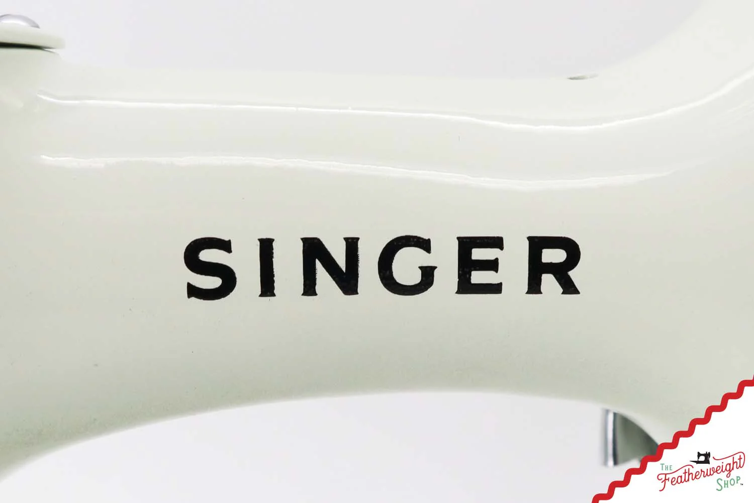 Singer Featherweight 221K Sewing Machine, British WHITE EV999*** - Image 12