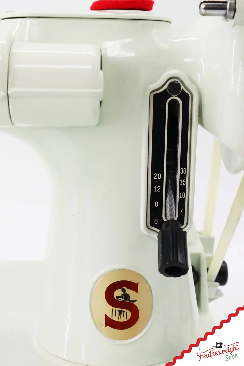 Singer Featherweight 221K Sewing Machine, British WHITE EV999*** - Image 17