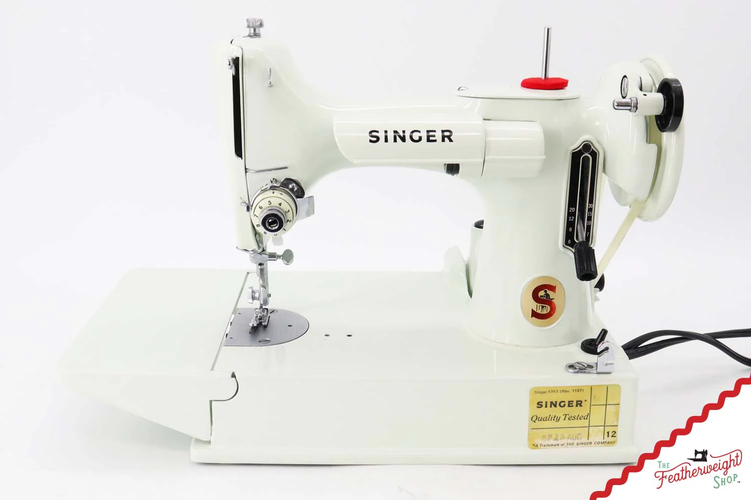 Singer Featherweight 221K Sewing Machine, British WHITE EV999*** - Image 2