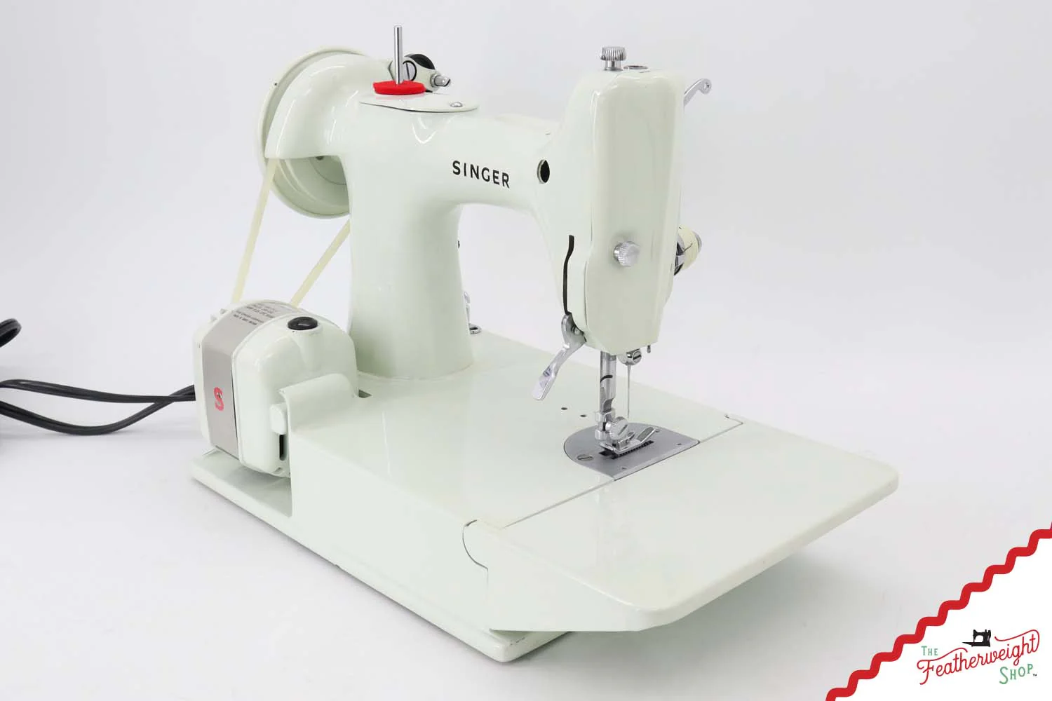 Singer Featherweight 221K Sewing Machine, British WHITE EV999*** - Image 5
