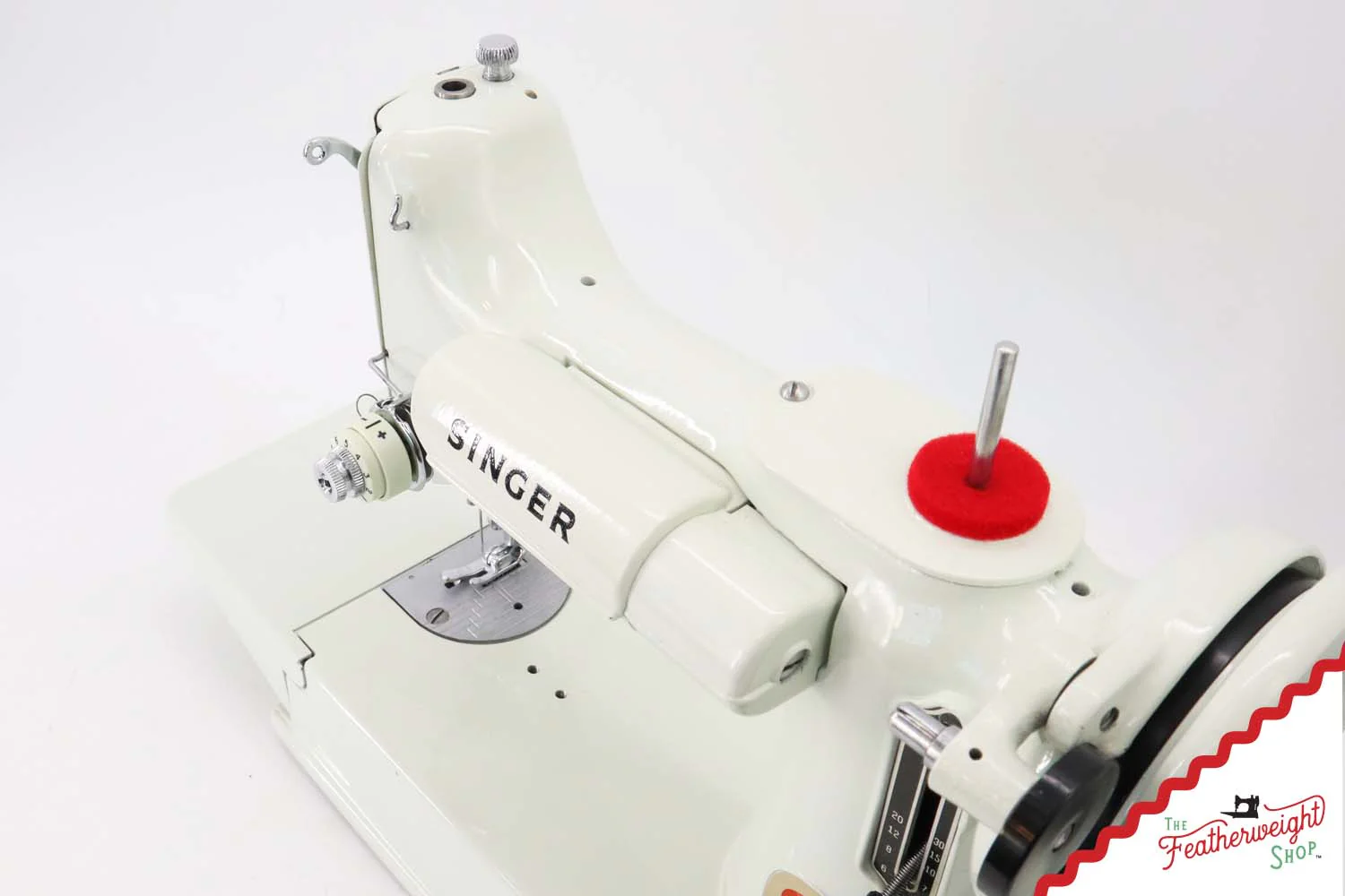 Singer Featherweight 221K Sewing Machine, British WHITE EW065*** - Image 12
