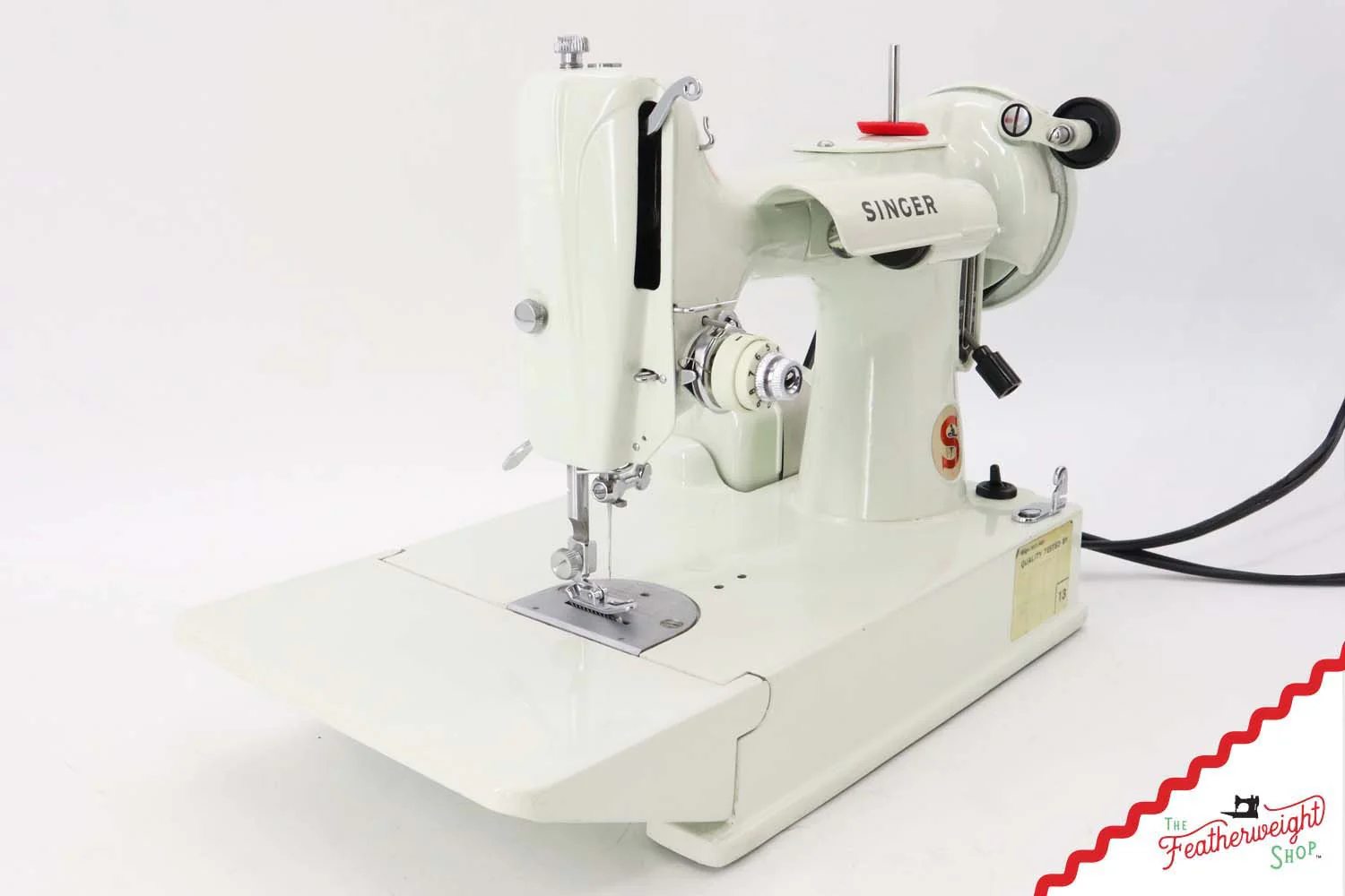 Singer Featherweight 221K Sewing Machine, British WHITE EW065*** - Image 2
