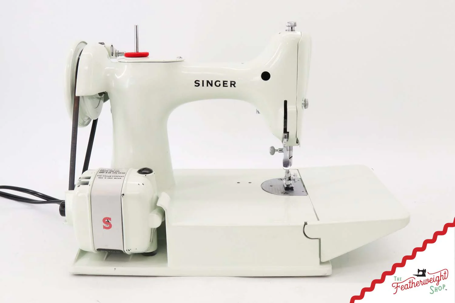 Singer Featherweight 221K Sewing Machine, British WHITE EW065*** - Image 6