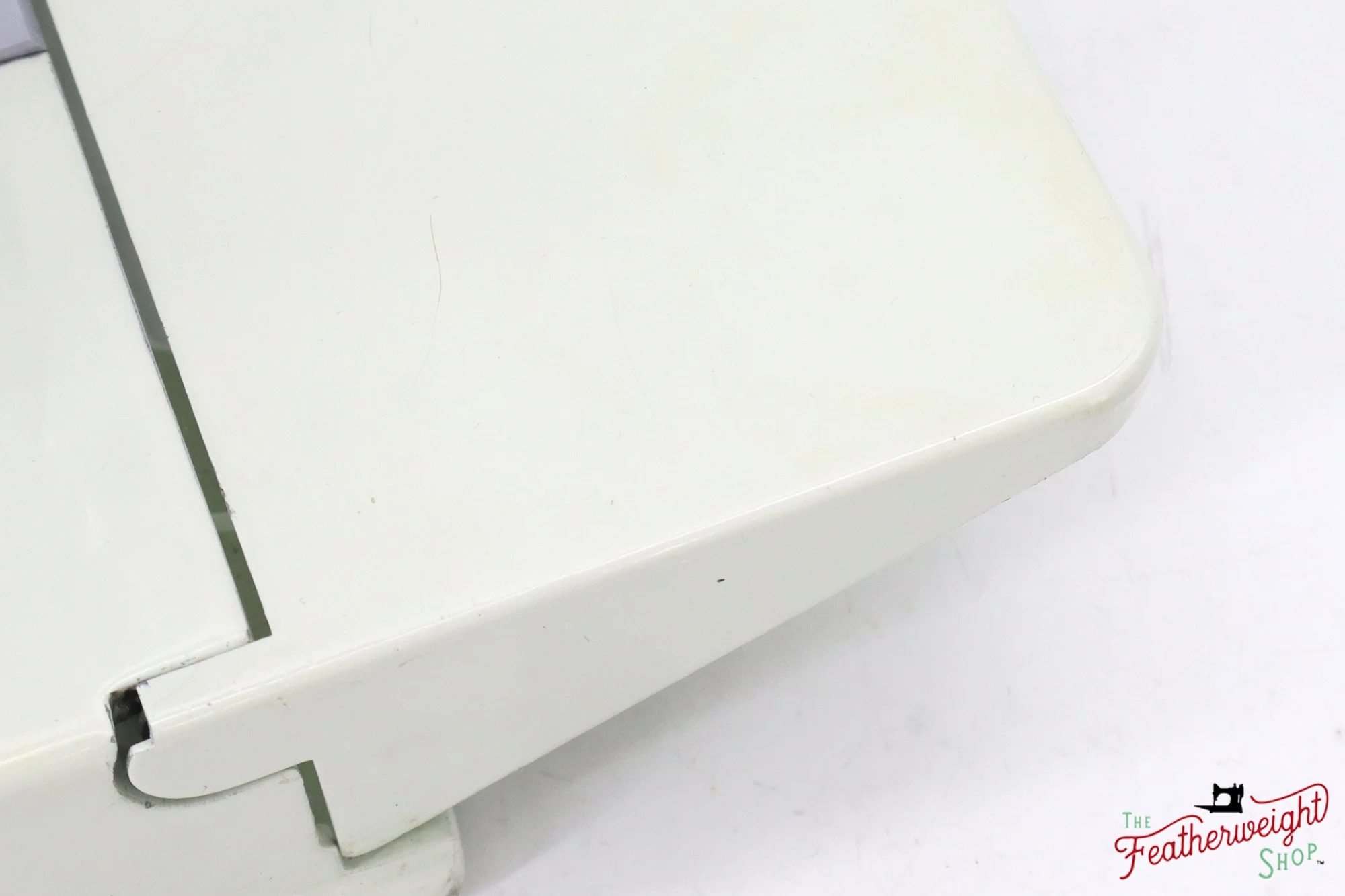 Singer Featherweight 221K Sewing Machine, British WHITE EW068*** - Image 12