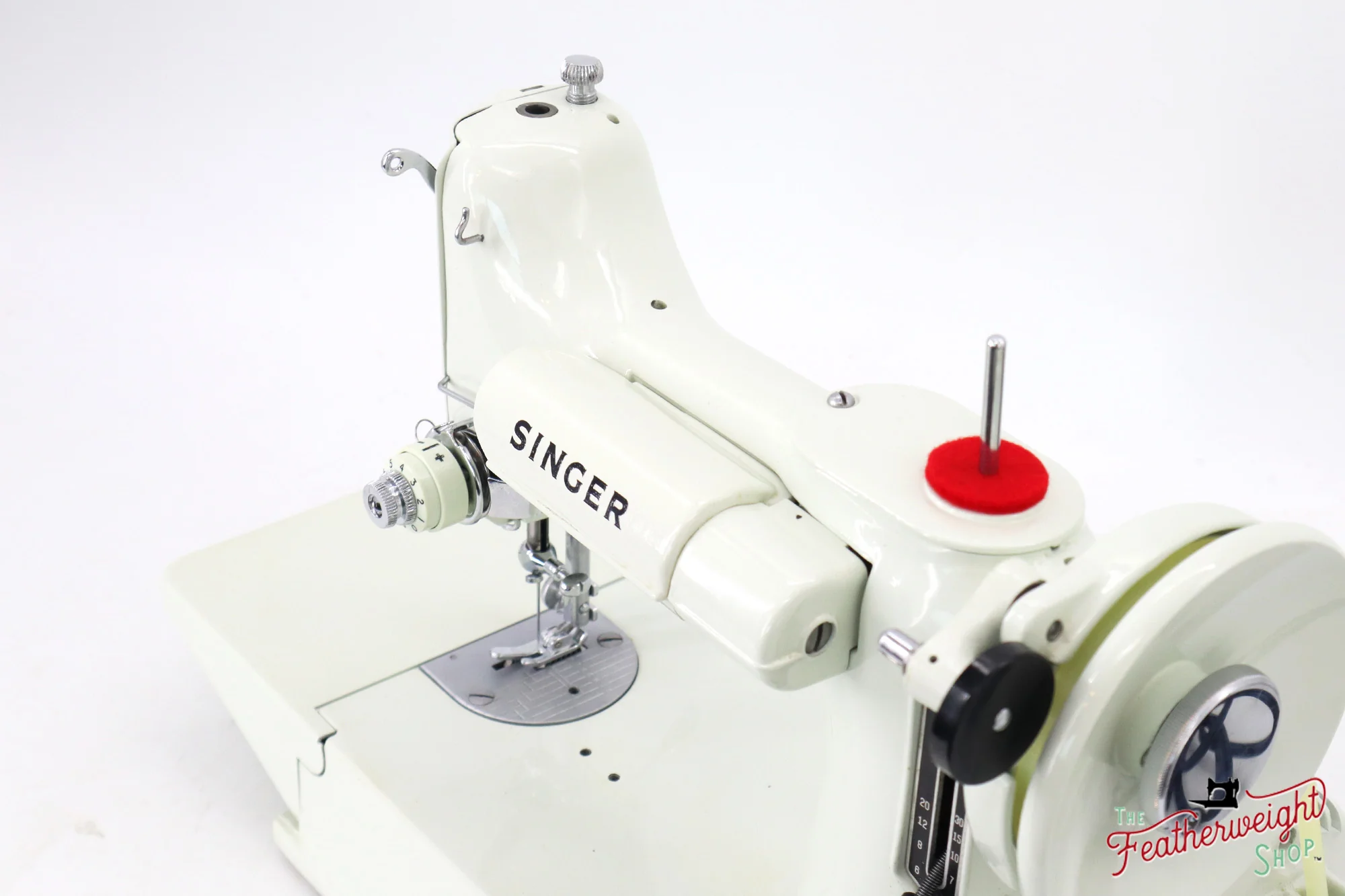 Singer Featherweight 221K Sewing Machine, British WHITE EW068*** - Image 14