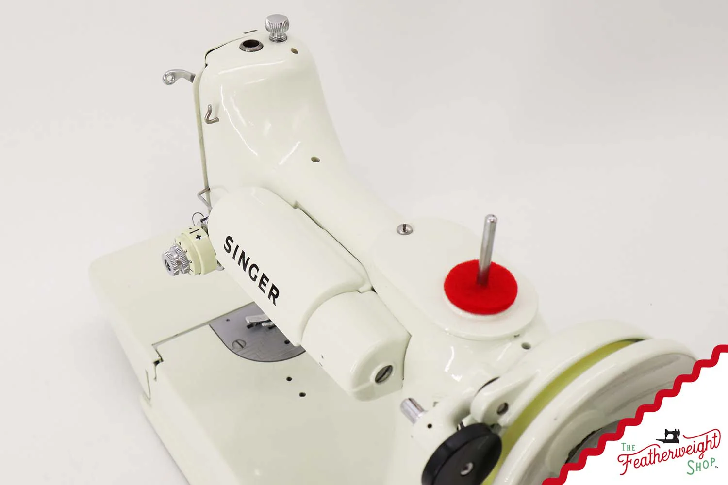 Singer Featherweight 221K Sewing Machine, British WHITE FA207*** - Image 14