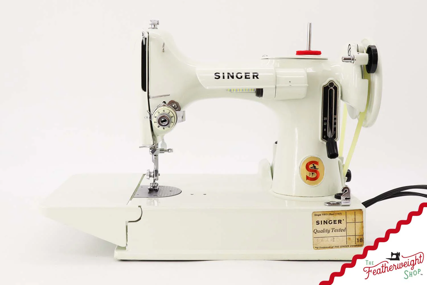 Singer Featherweight 221K Sewing Machine, British WHITE FA207*** - Image 5