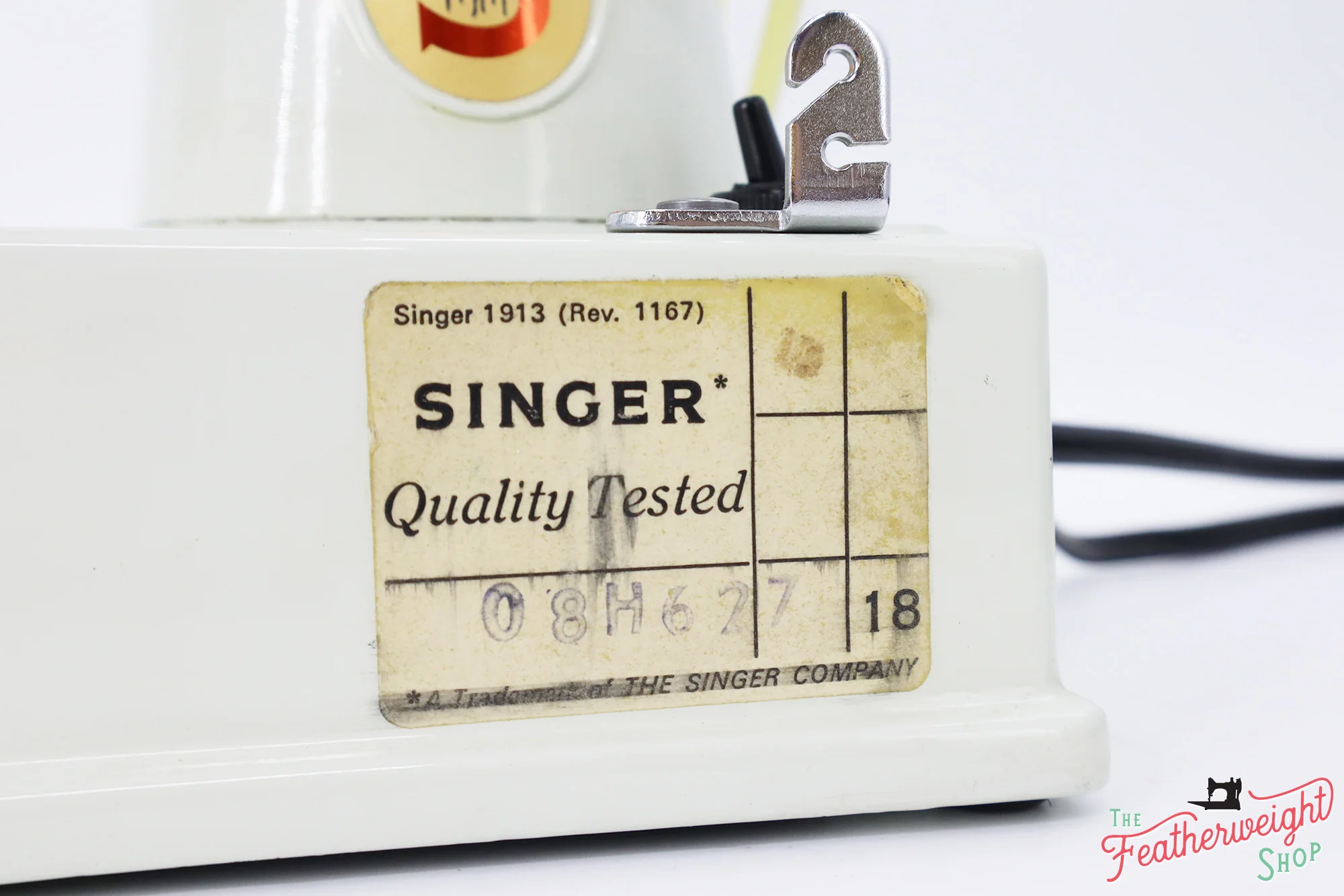Singer Featherweight 221K Sewing Machine, British WHITE FA223*** - Image 16