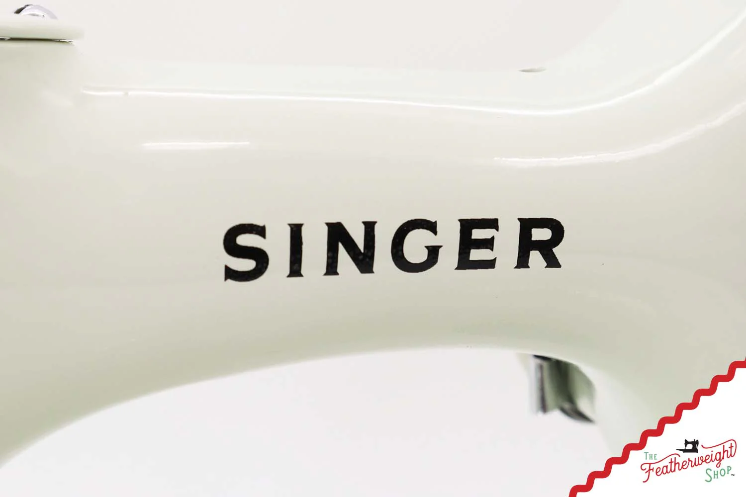 Singer Featherweight 221K Sewing Machine, British WHITE FA229*** - Image 11