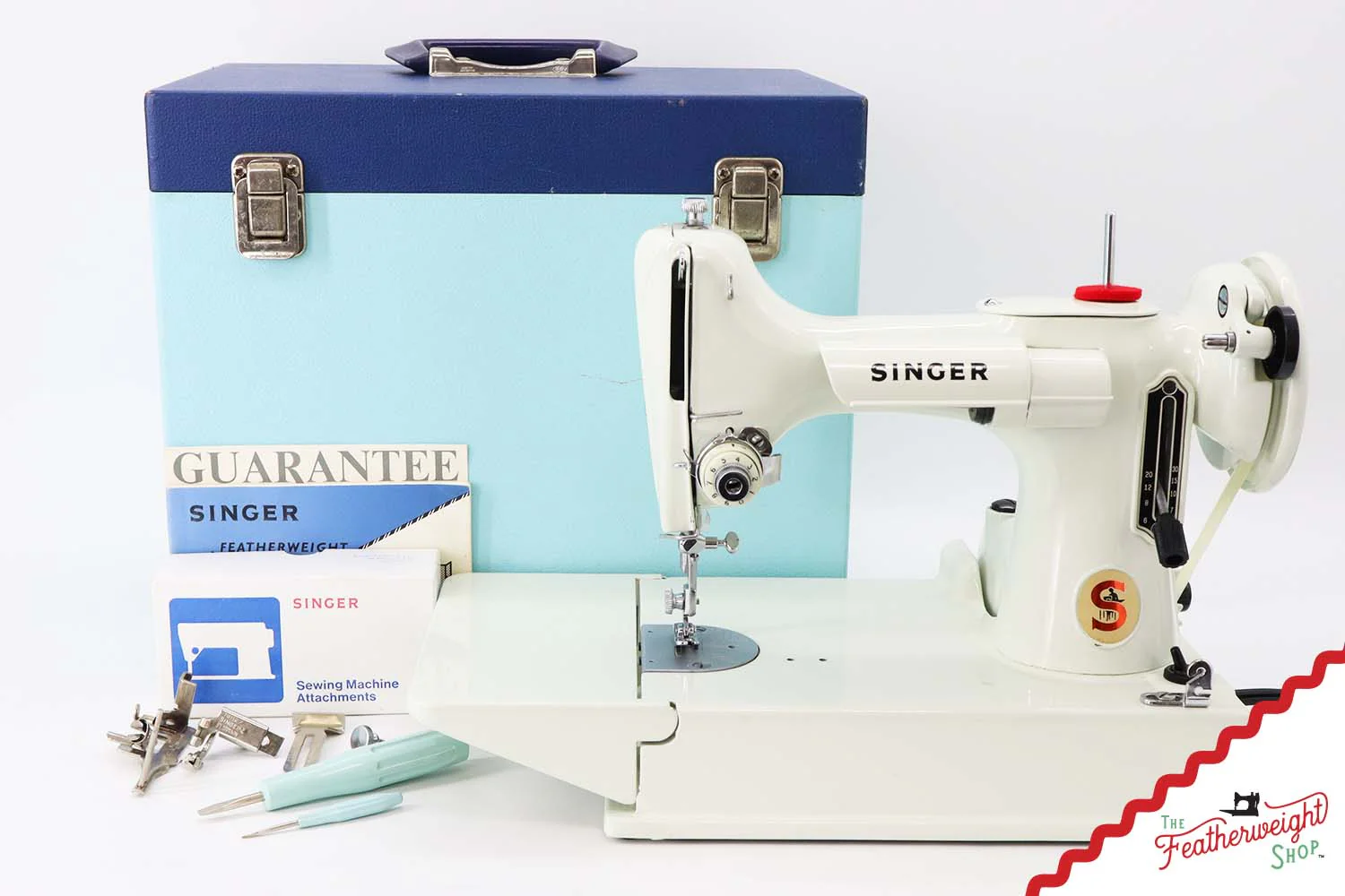 Singer Featherweight 221K Sewing Machine, British WHITE FA229*** - Image 2