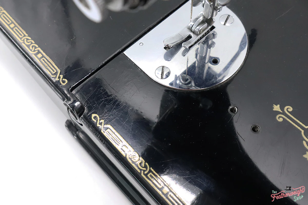 Singer Featherweight 221K Sewing Machine, Centennial EG435*** - Image 10