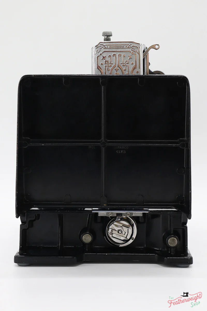 Singer Featherweight 221K Sewing Machine, Centennial EG435*** - Image 6