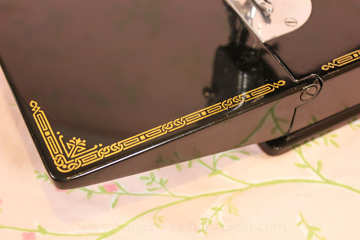 Singer Featherweight 221K Sewing Machine, Centennial EG706*** - Image 8