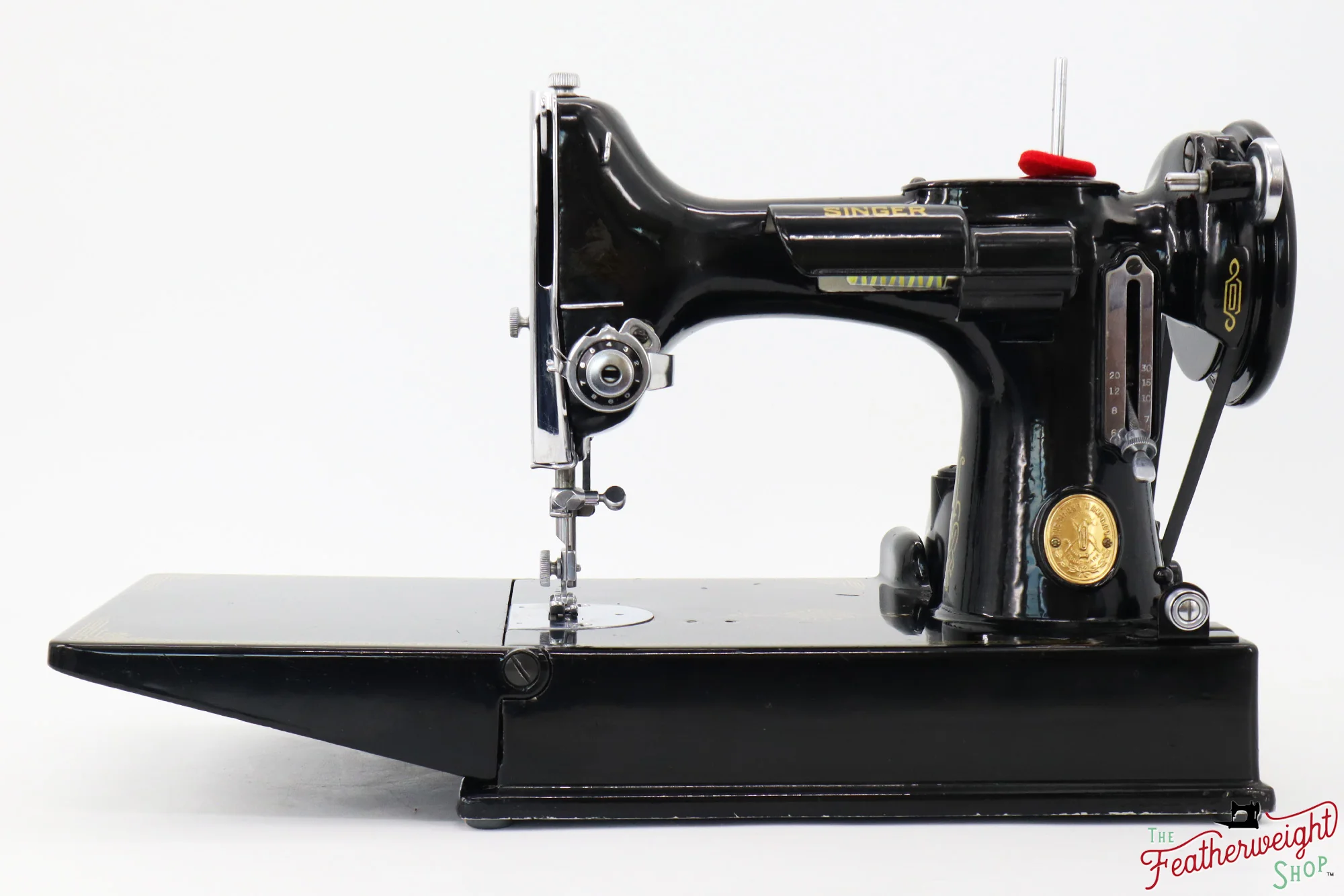Singer Featherweight 221K Sewing Machine, EE858*** - 1948 - Image 3