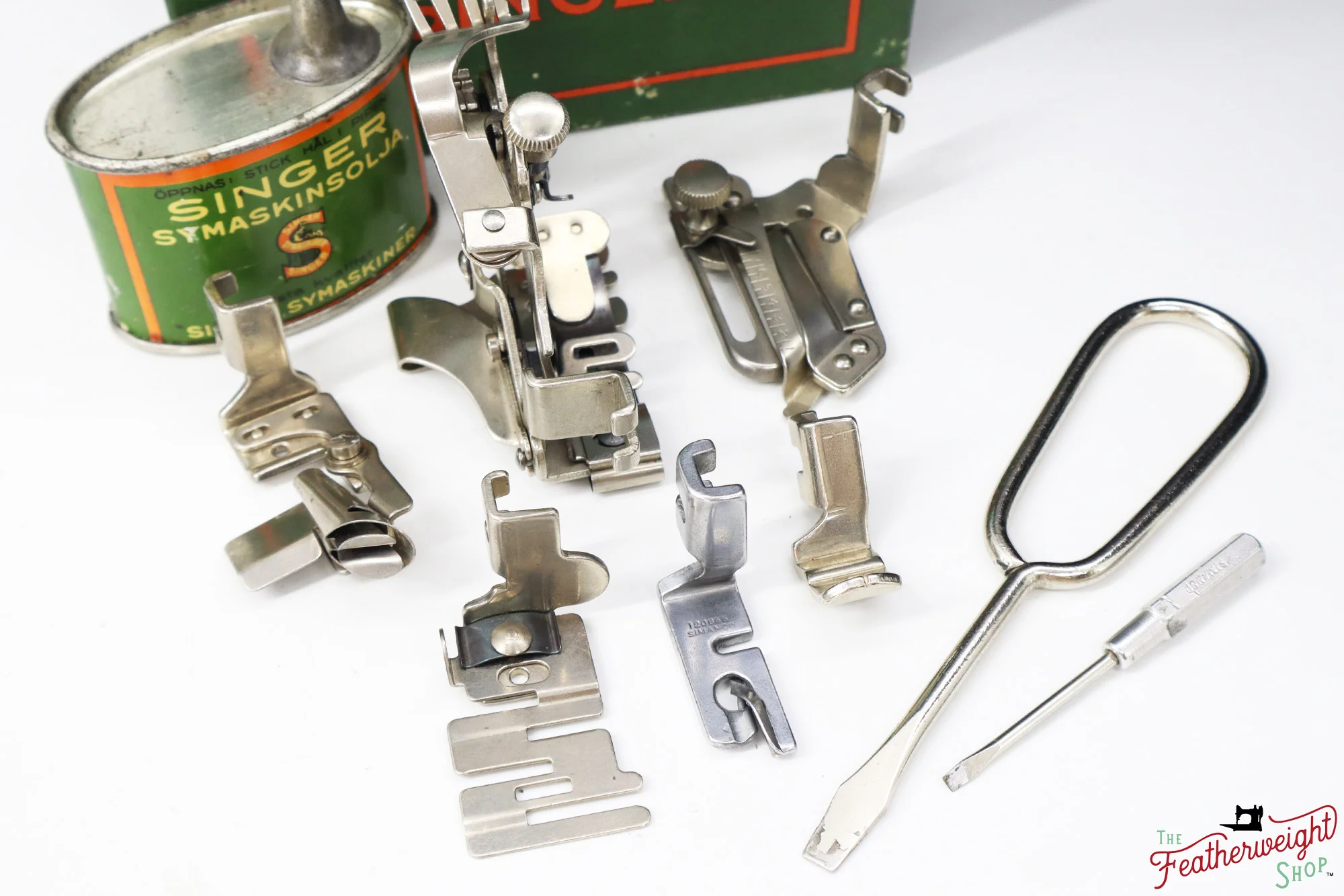 Singer Featherweight 221K Sewing Machine, EF688*** - 1950 - Image 18