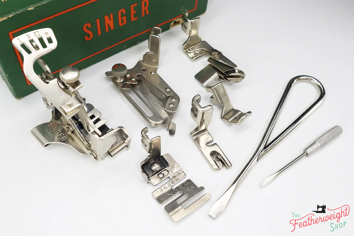 Singer Featherweight 221K Sewing Machine, Centennial! EG309*** - Image 21