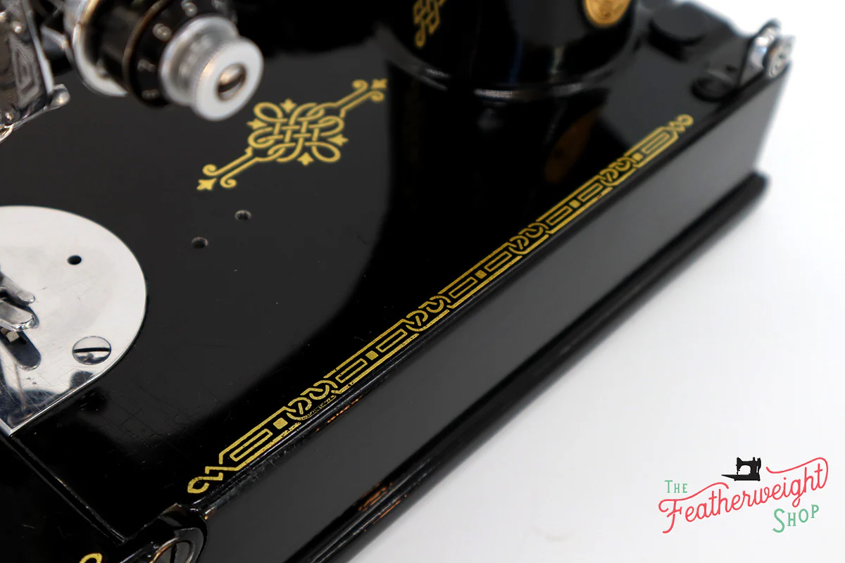 Singer Featherweight 221K Sewing Machine, EG352*** - Image 12