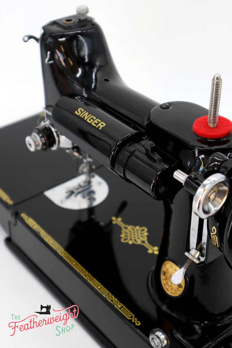Singer Featherweight 221K Sewing Machine, EG352*** - Image 17