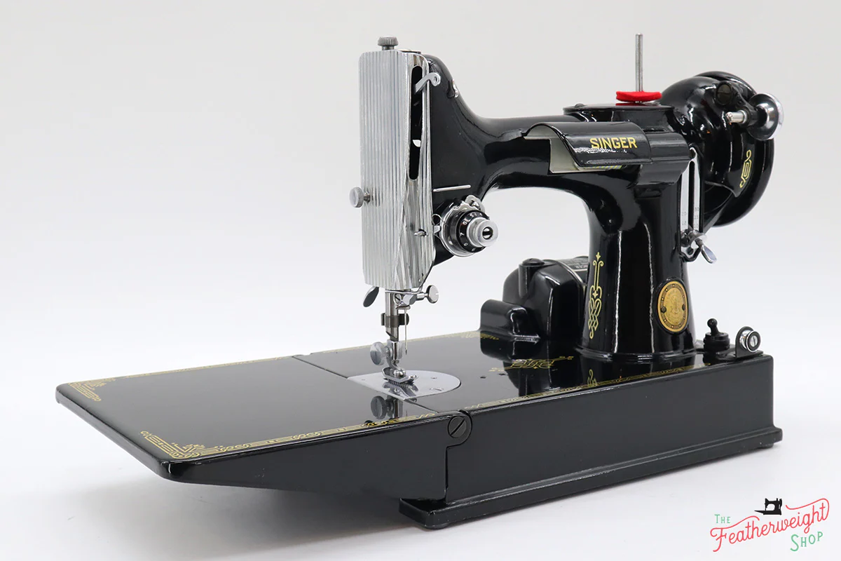 Singer Featherweight 221K Sewing Machine, EH134*** - Image 3