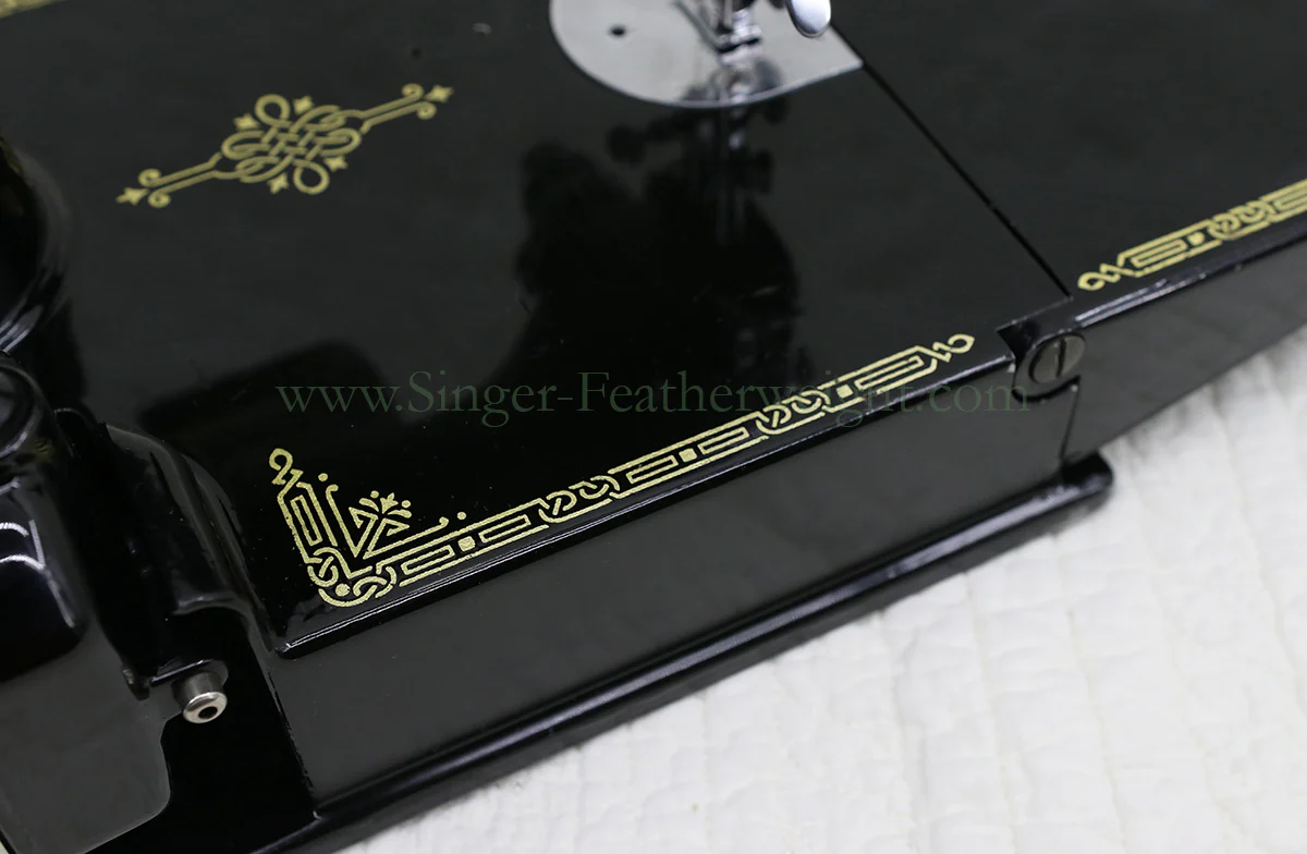 Singer Featherweight 221K Sewing Machine, EH135*** - Image 11