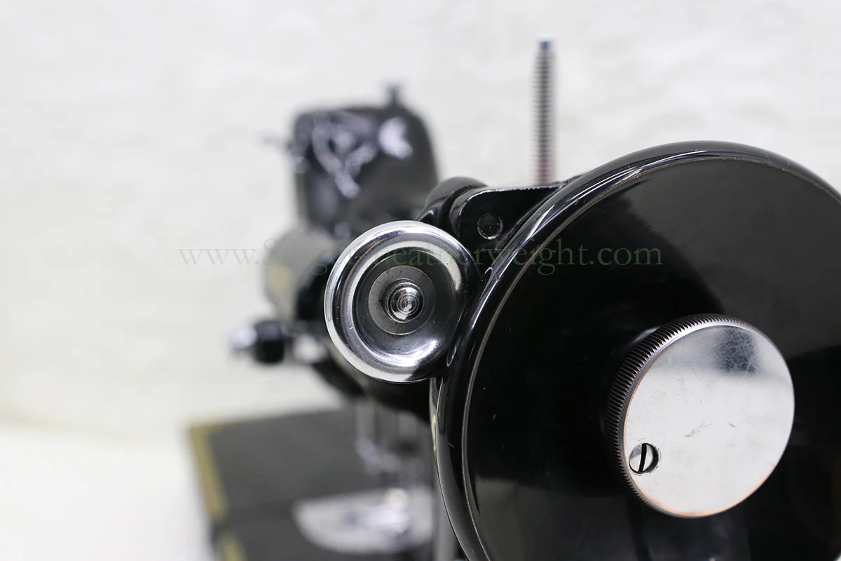 Singer Featherweight 221K Sewing Machine, EH135*** - Image 16