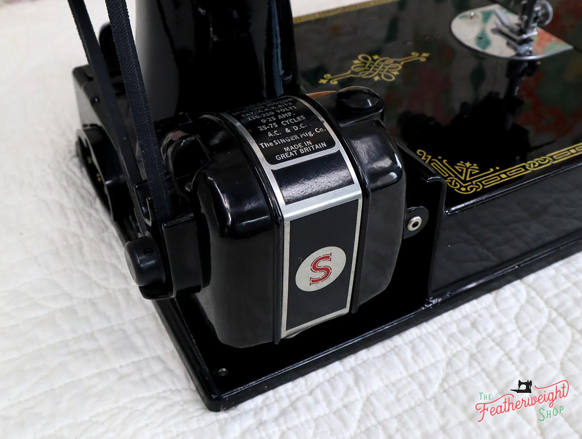 Singer Featherweight 221K Sewing Machine, EH136*** - Image 23