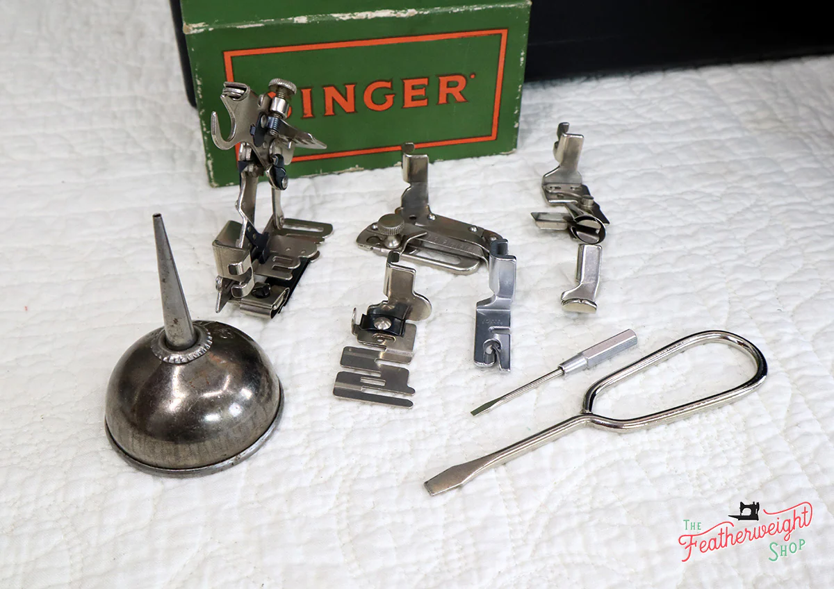 Singer Featherweight 221K Sewing Machine, EH136*** - Image 24