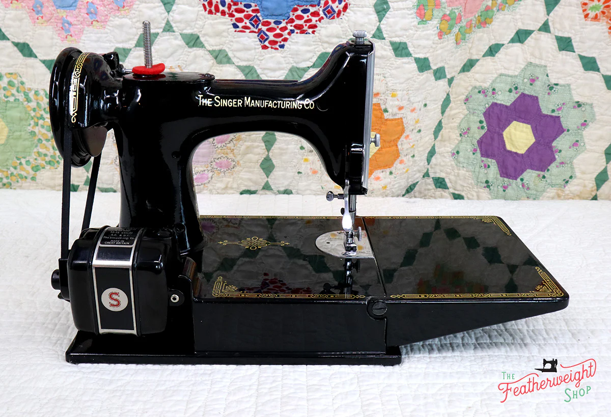 Singer Featherweight 221K Sewing Machine, EH136*** - Image 7