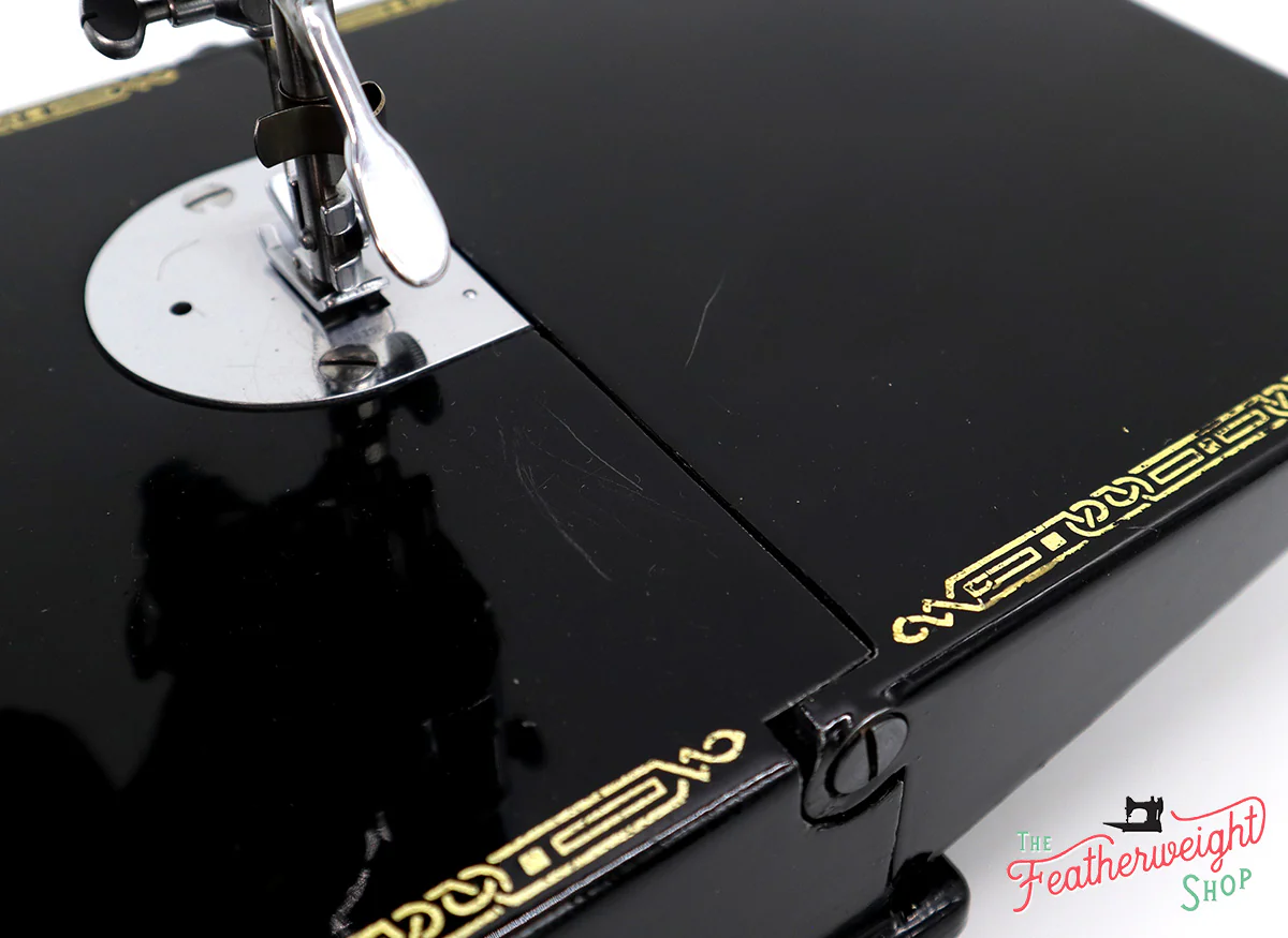 Singer Featherweight 221K Sewing Machine, EH140*** - Image 13