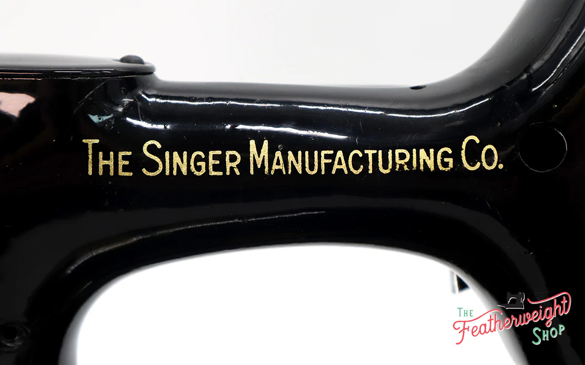 Singer Featherweight 221K Sewing Machine, EH140*** - Image 14