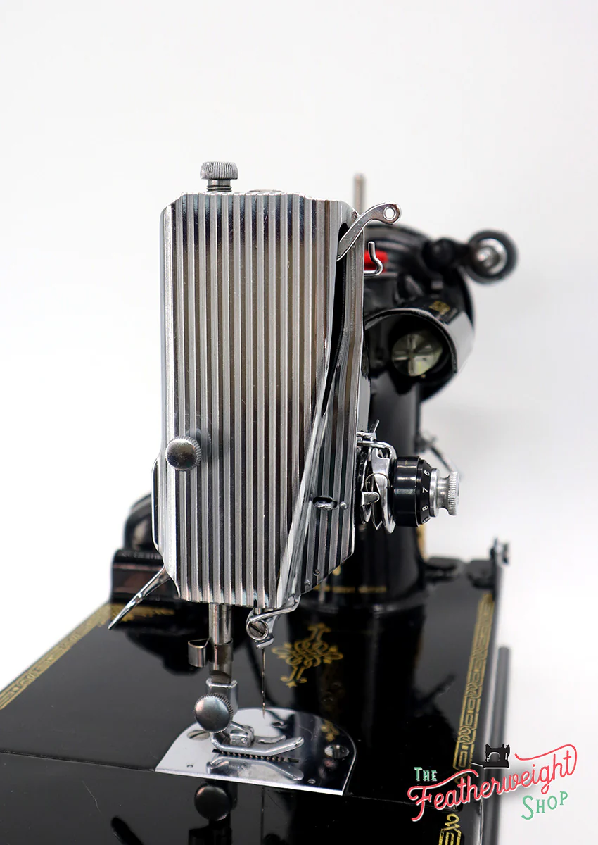 Singer Featherweight 221K Sewing Machine, EH140*** - Image 16