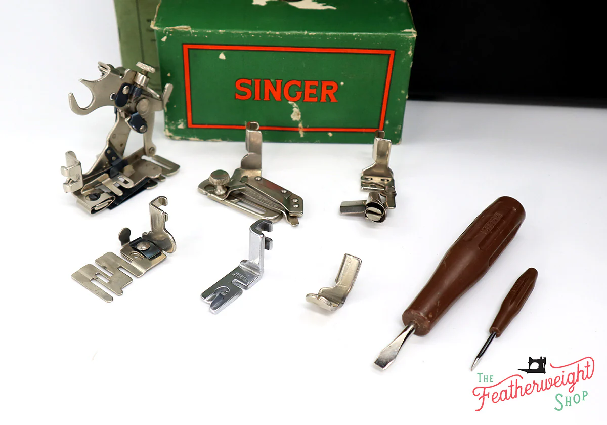 Singer Featherweight 221K Sewing Machine, EH140*** - Image 22