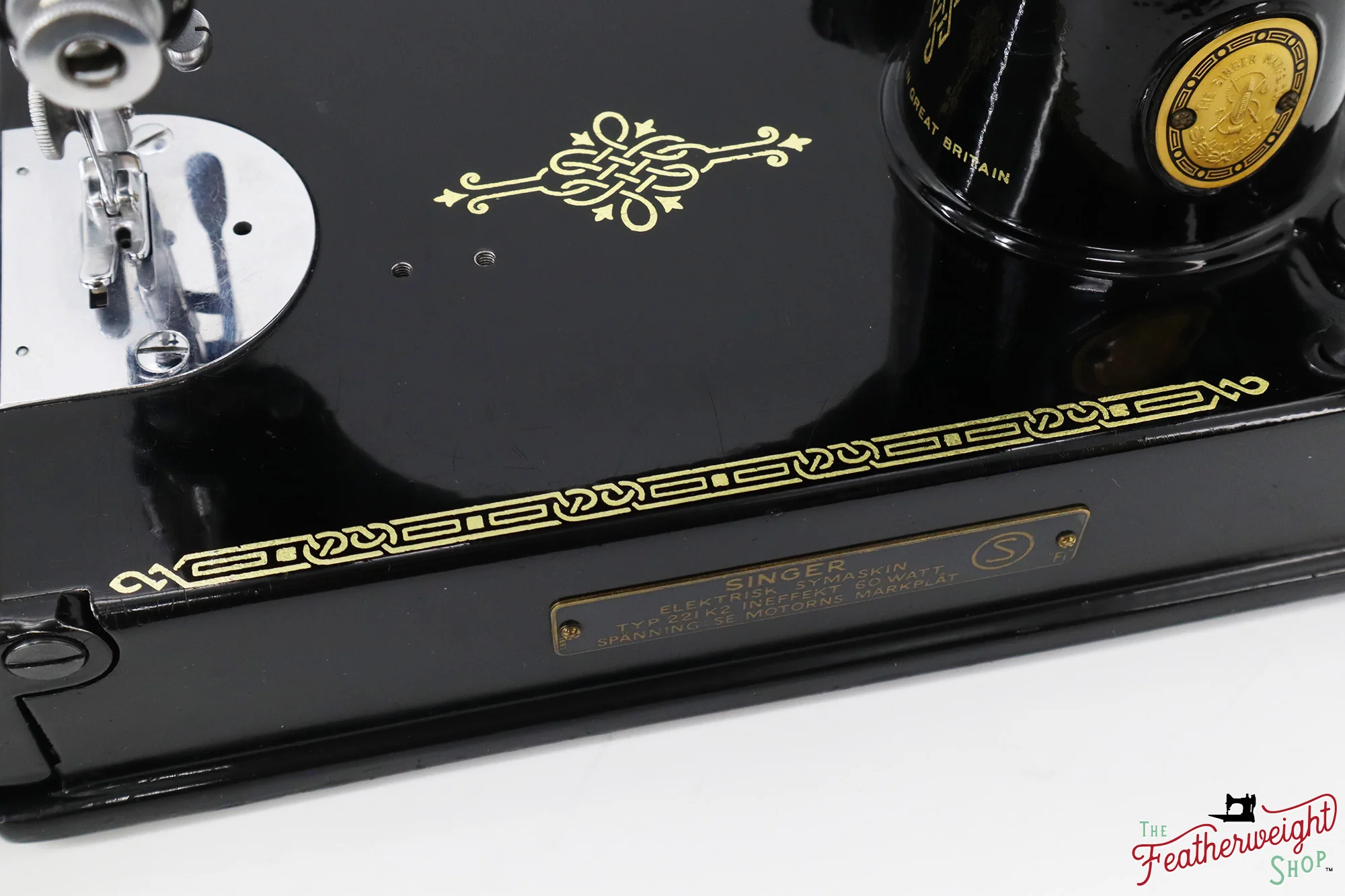Singer Featherweight 221K Sewing Machine, EH373*** - Image 9