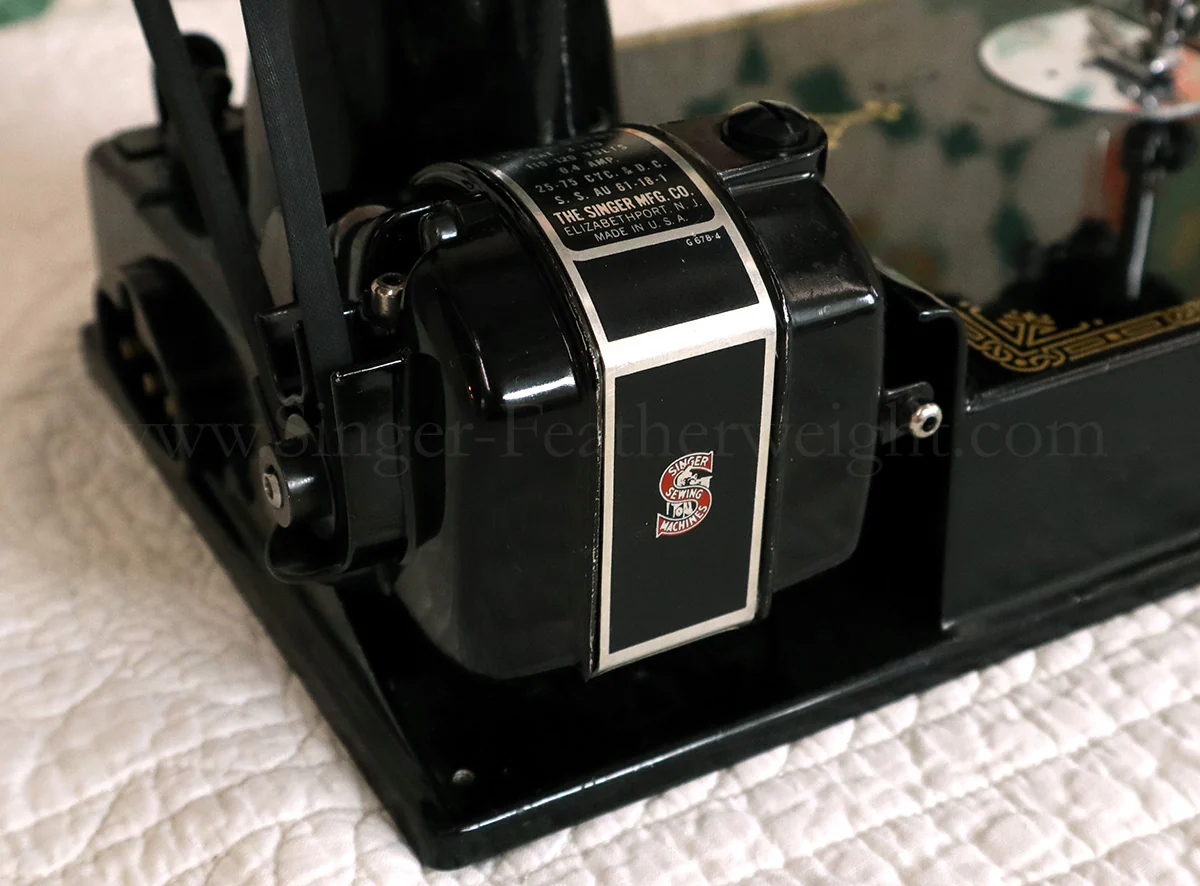 Singer Featherweight 221K Sewing Machine, EH378*** - Image 19