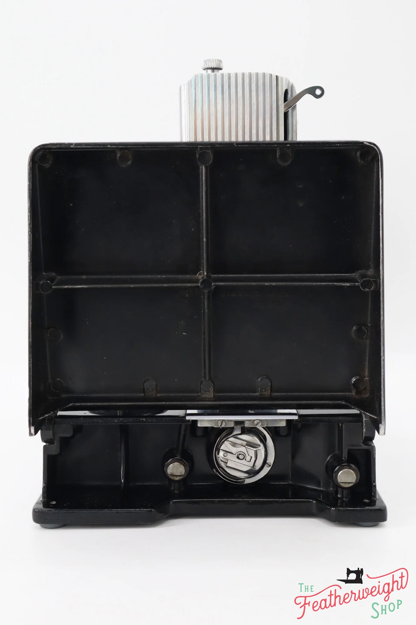 Singer Featherweight 221K Sewing Machine, EH3781** - 1952 - Image 4