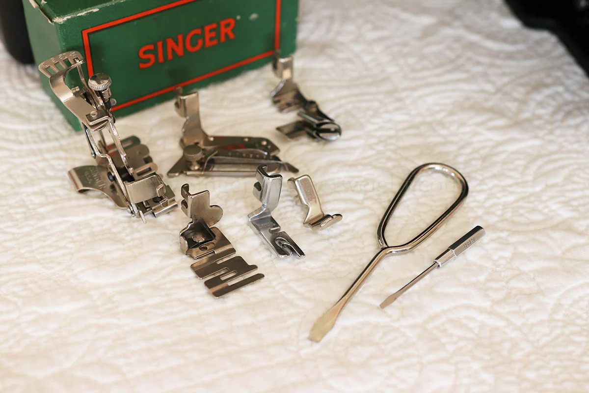 Singer Featherweight 221K Sewing Machine, EH628*** - Image 19
