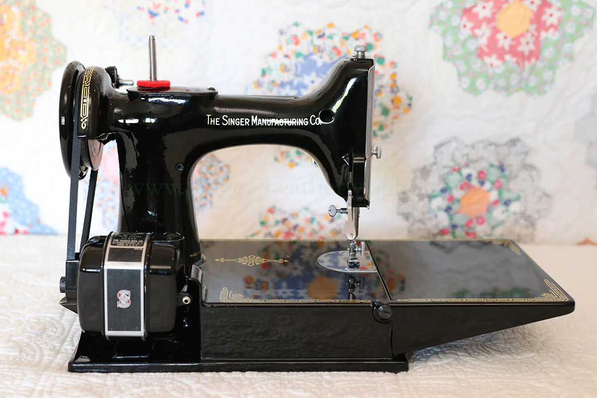 Singer Featherweight 221K Sewing Machine, EH628*** - Image 6