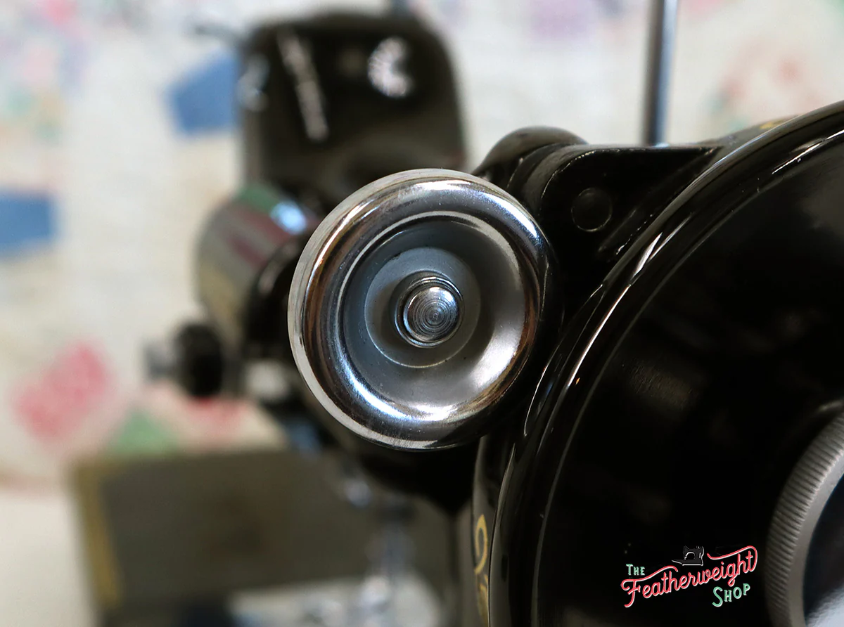 Singer Featherweight 221K Sewing Machine, EH629*** - Image 17