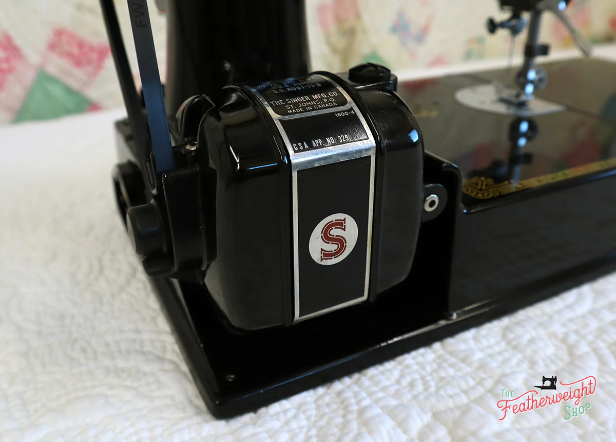Singer Featherweight 221K Sewing Machine, EH629*** - Image 19