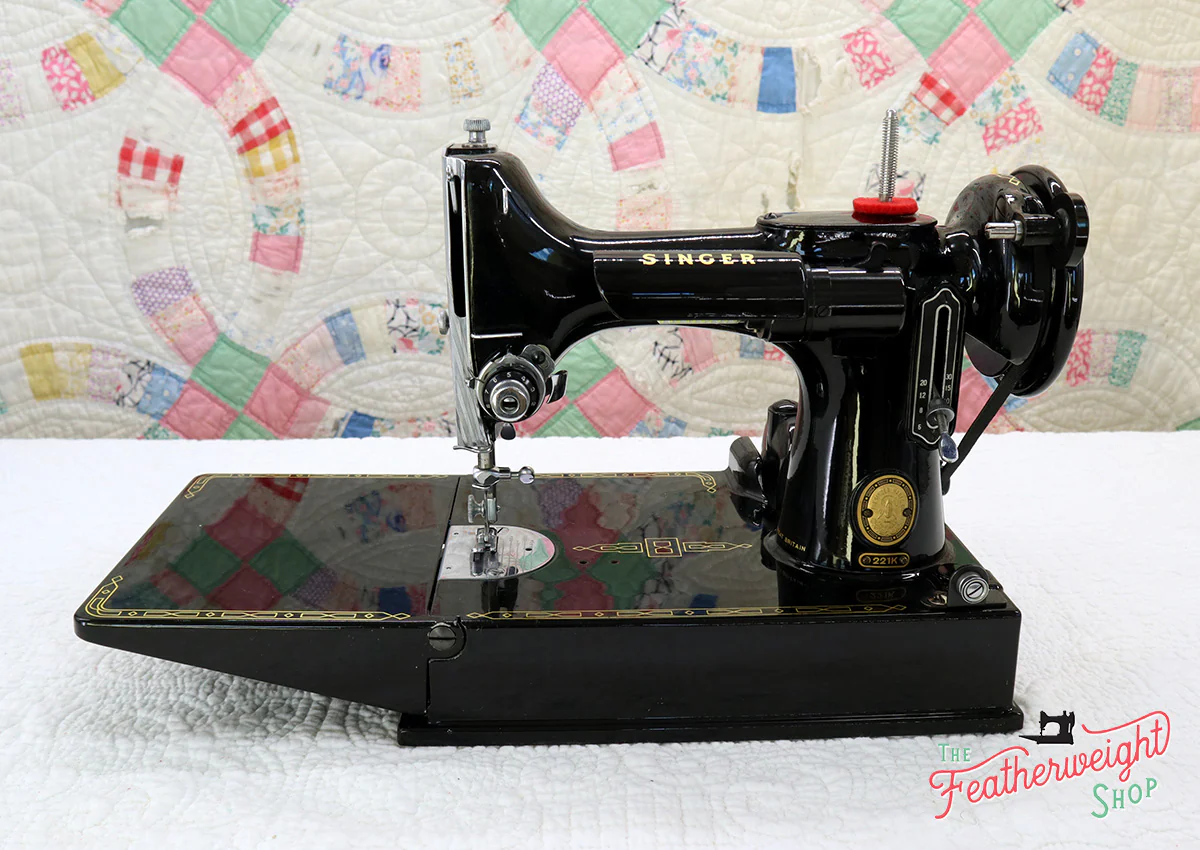 Singer Featherweight 221K Sewing Machine EL539*** - Image 3