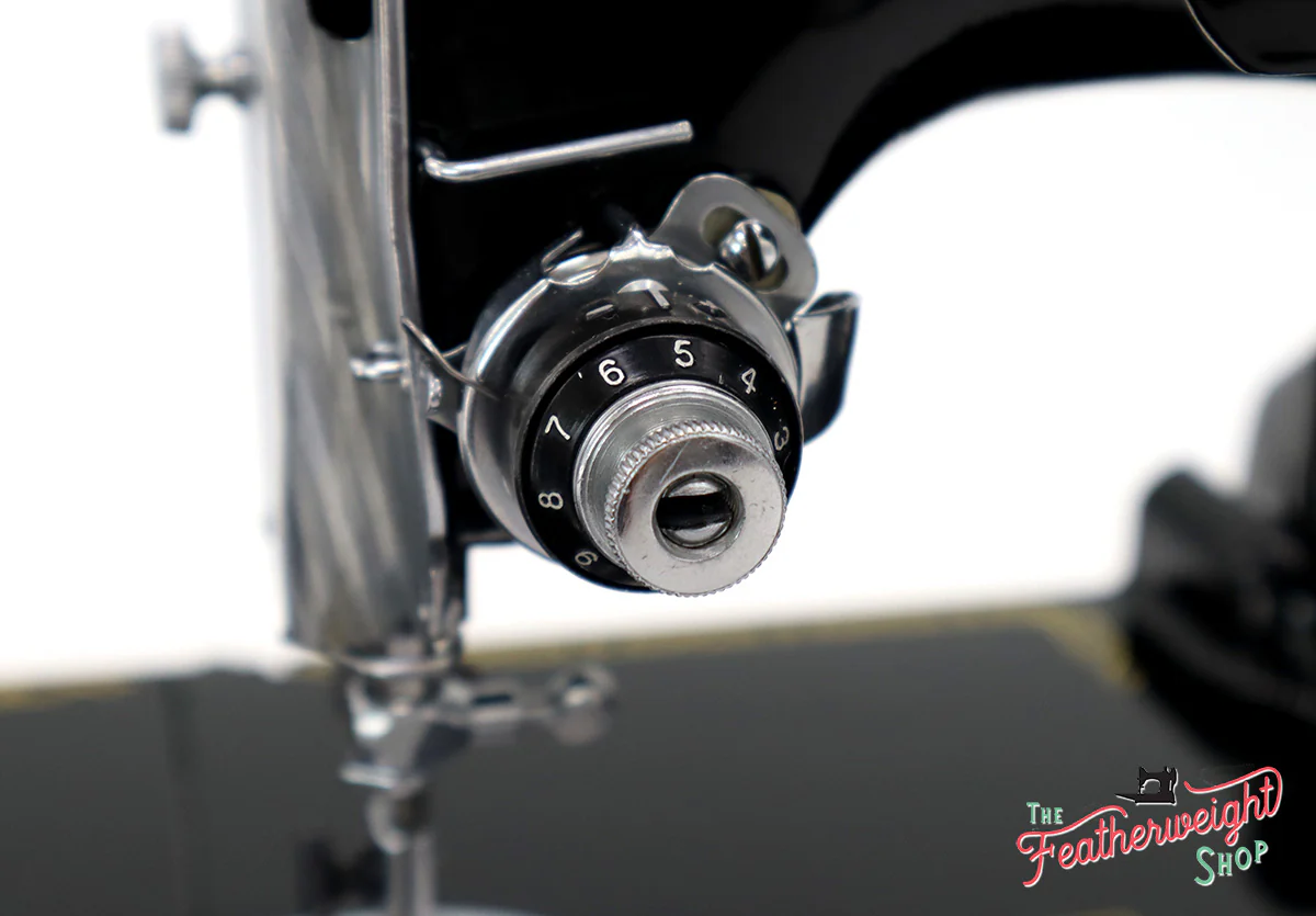Singer Featherweight 221K Sewing Machine EM599*** - Image 17